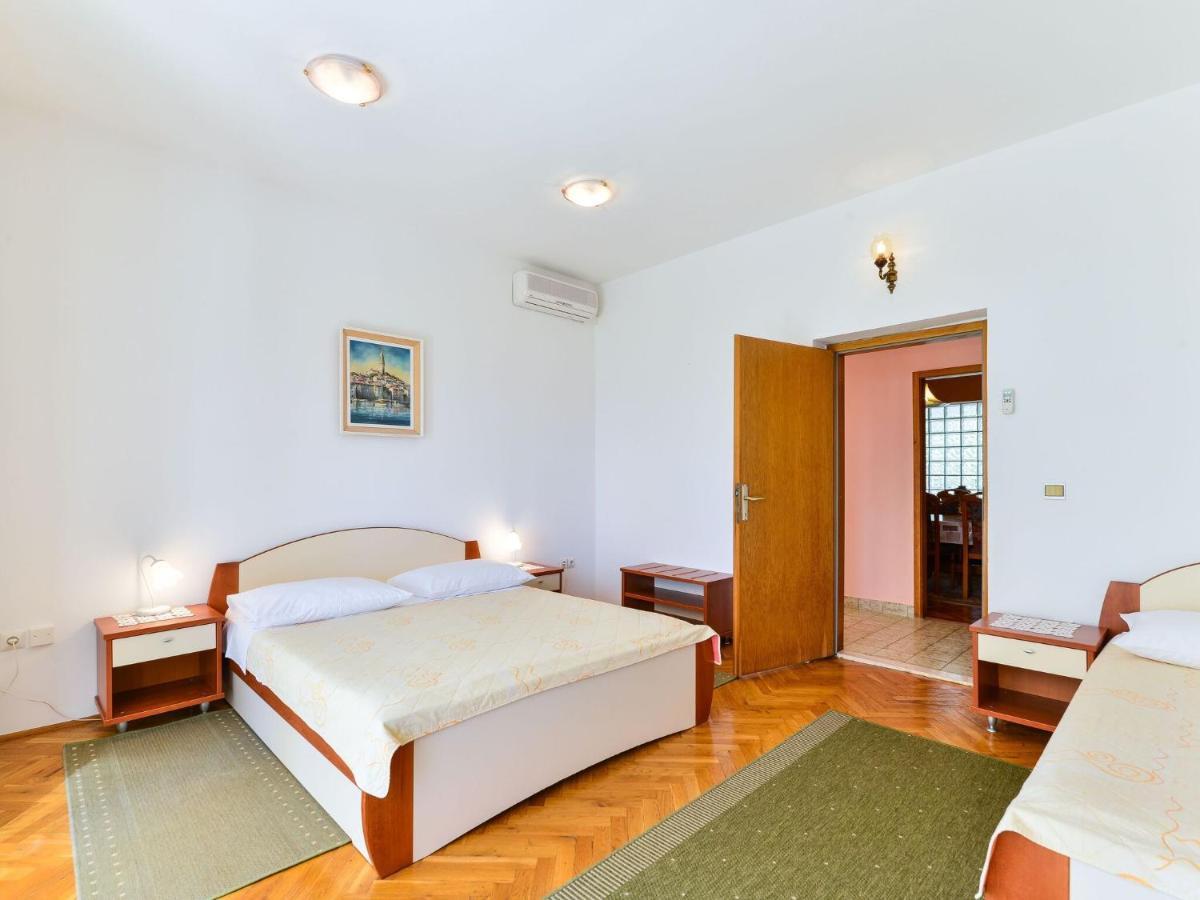 Apartments In House Liveric, In Vir At The Beach Ngoại thất bức ảnh